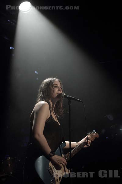 IZIA - 2012-03-17 - PARIS - La Maroquinerie - 